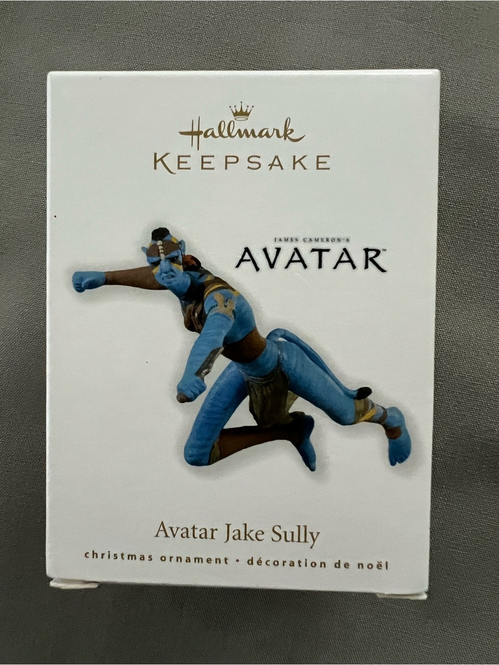 Hallmark Keepsake Avatar Jake Sully Blue and Brown Ornament dated 2010